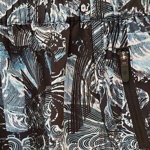 Lululemon tracker short, size 6, like new.